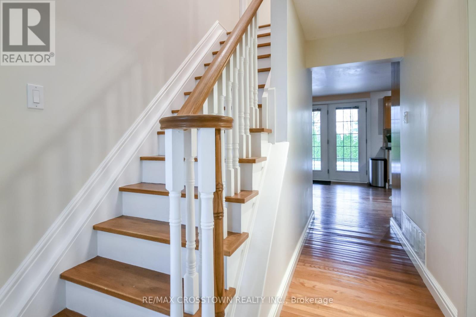 10 Nugent Court, Barrie (Northwest), Ontario  L4N 7A9 - Photo 6 - S13103422