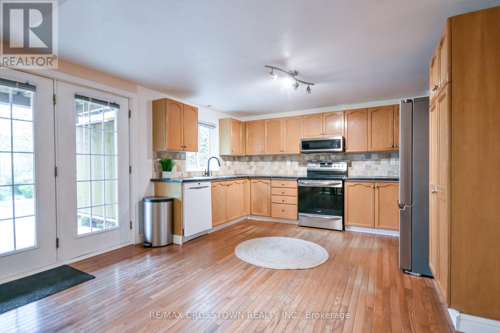 10 Nugent Court, Barrie (Northwest), Ontario  L4N 7A9 - Photo 7 - S13103422