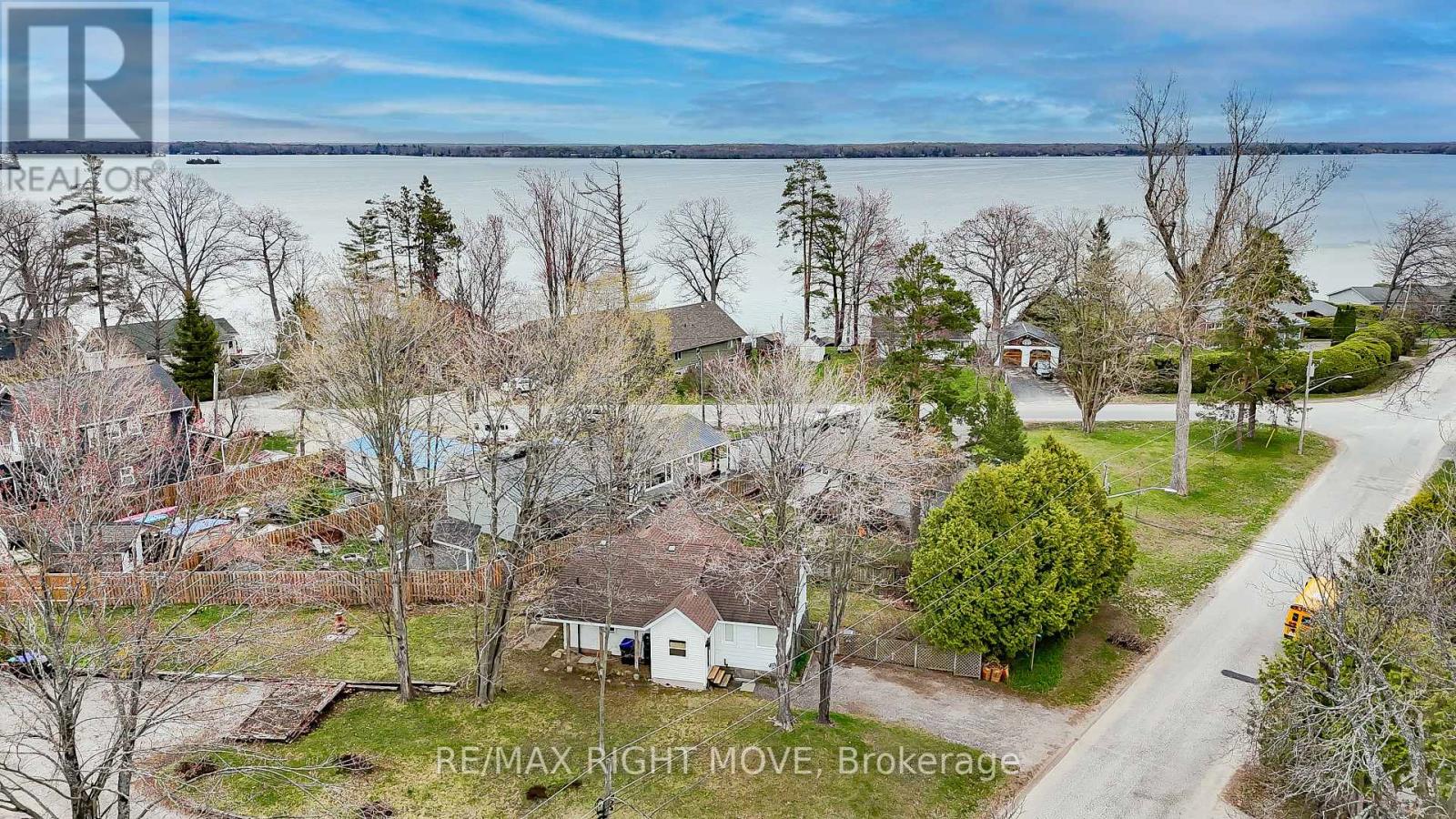3391 ARMAND AVENUE, Severn, Ontario