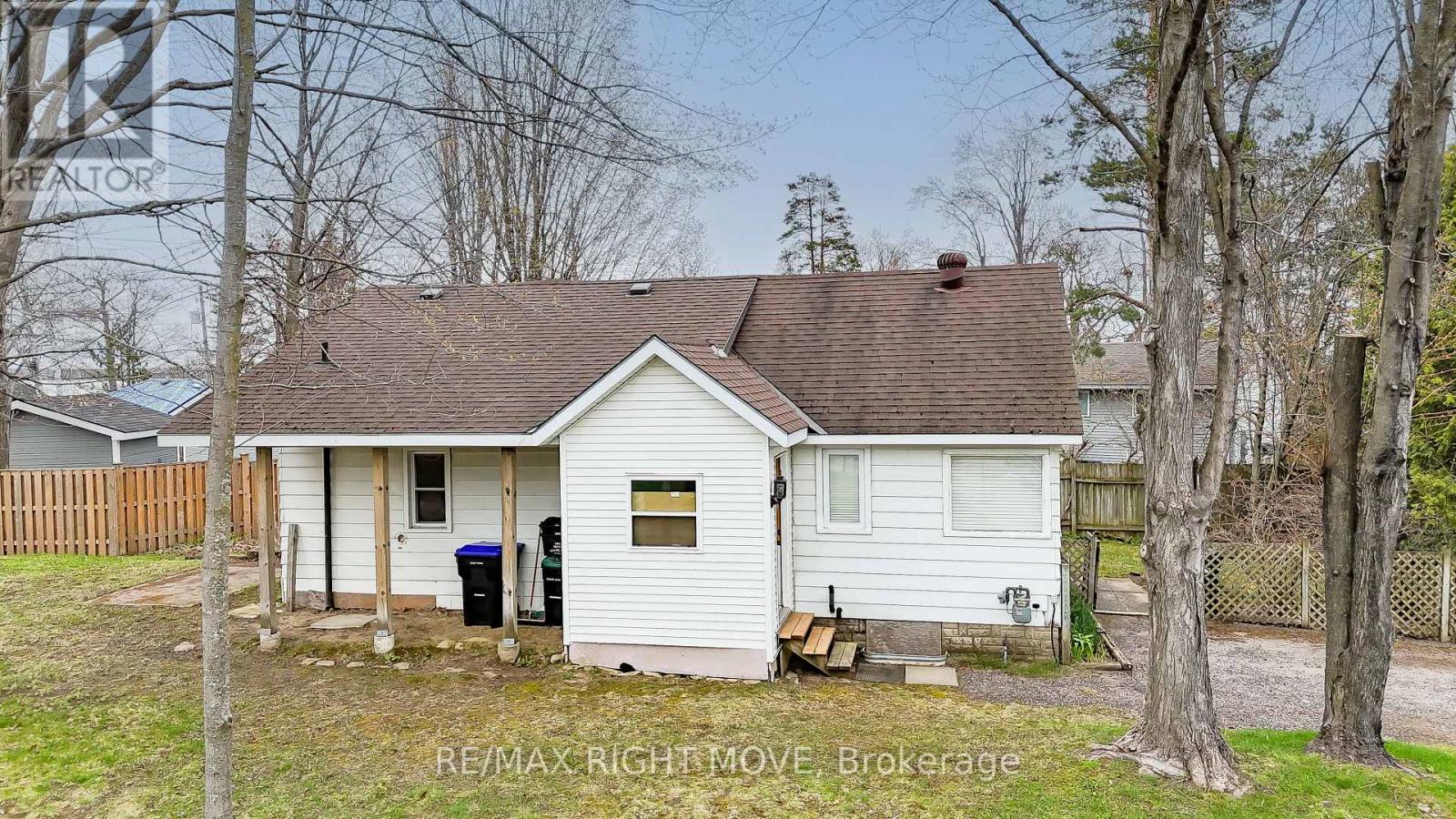 3391 Armand Avenue, Severn, Ontario  L0K 1G0 - Photo 2 - S13103436