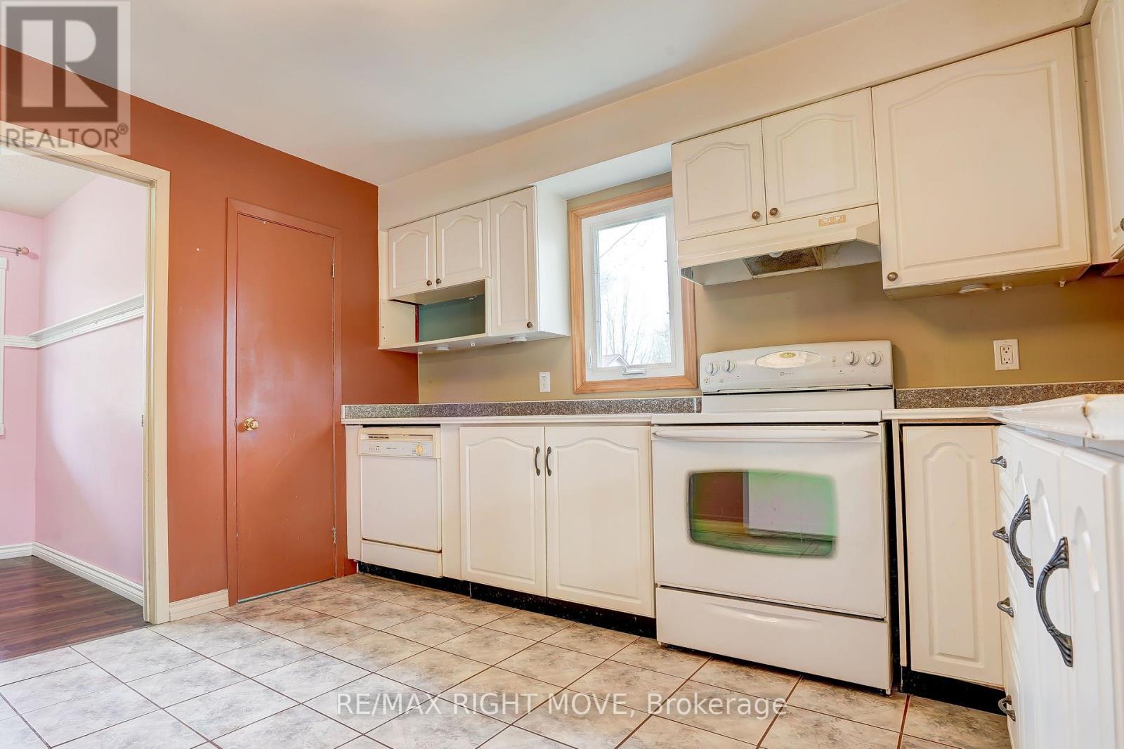 3391 Armand Avenue, Severn, Ontario  L0K 1G0 - Photo 4 - S13103436