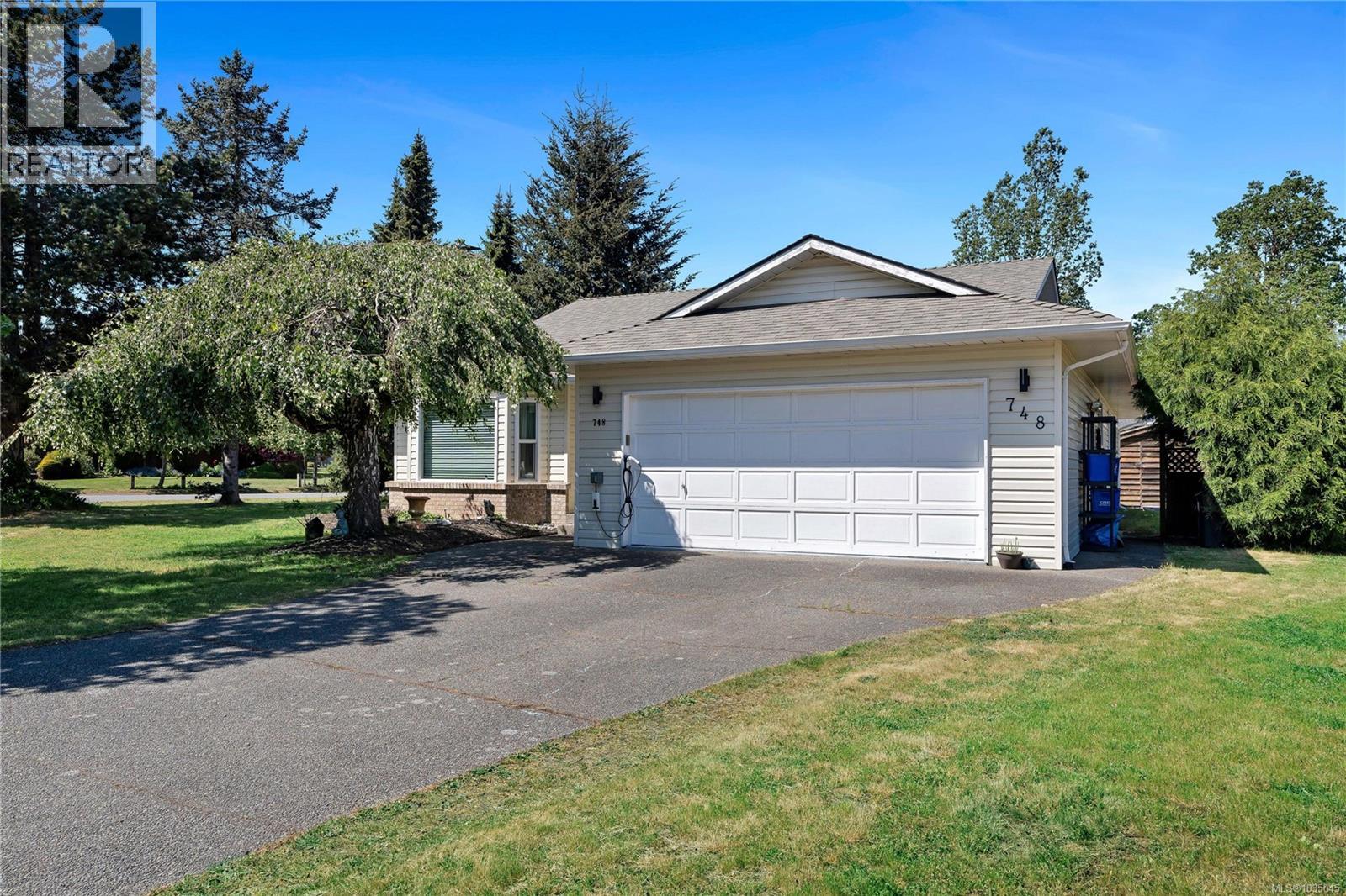 748 Macan Pl, Colwood, British Columbia  V9B 5P4 - Photo 1 - 1035045