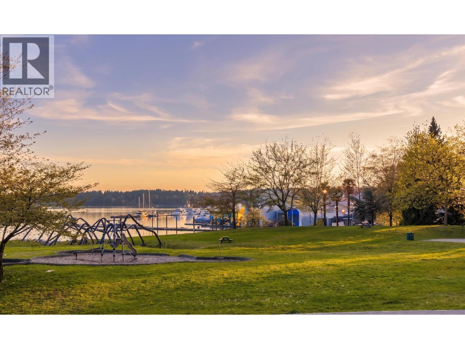 1206 33 CHESTERFIELD PLACE, North Vancouver, British Columbia