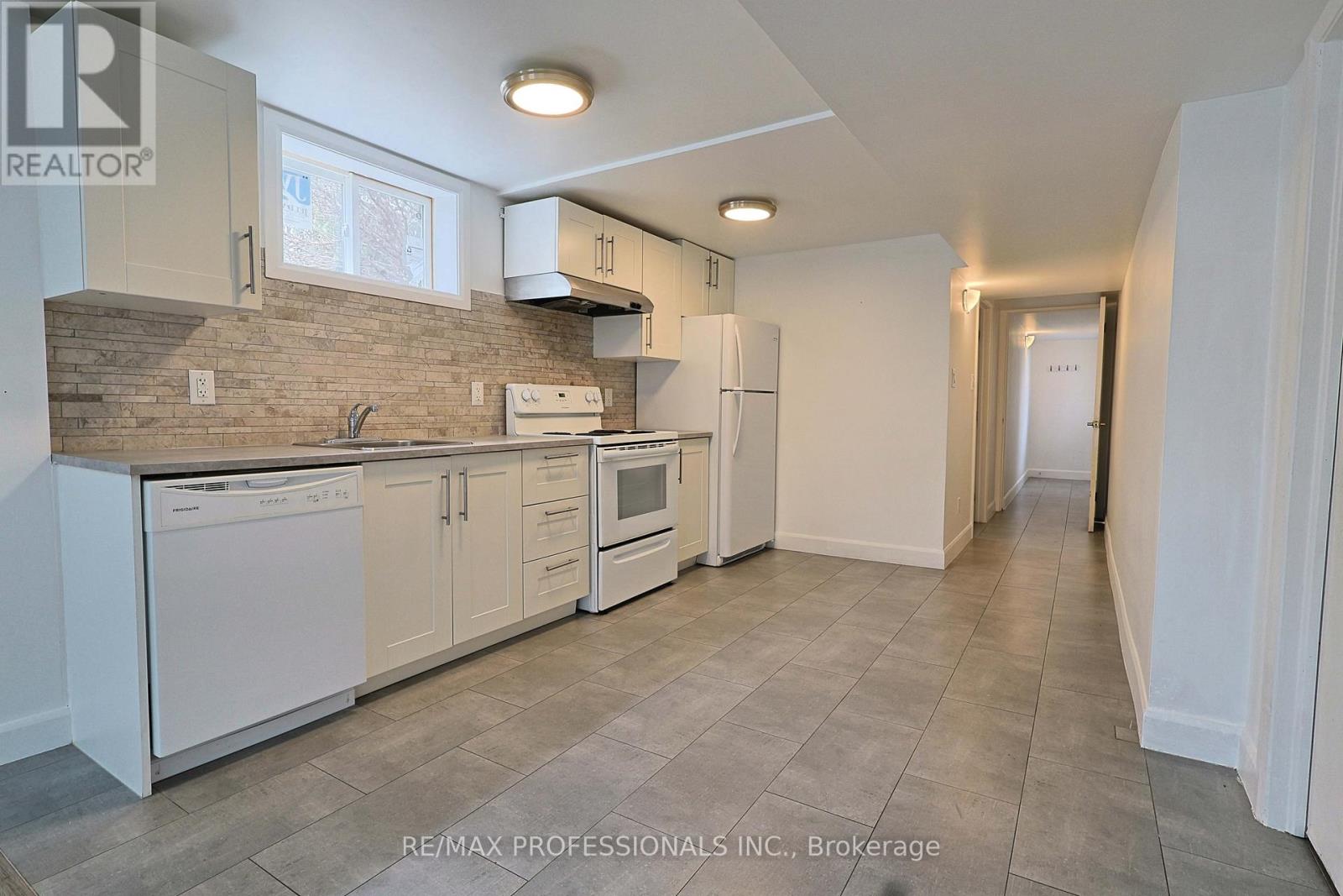 Lower - 2688 Sherhill Drive, Mississauga, Ontario  L5J 3Z3 - Photo 2 - W13103402