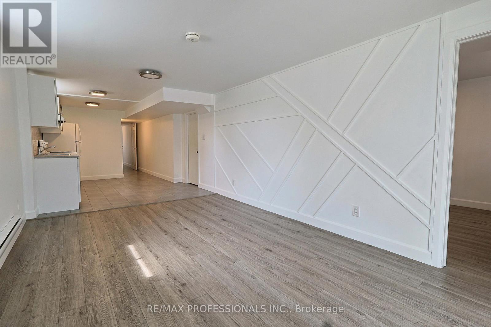 Lower - 2688 Sherhill Drive, Mississauga, Ontario  L5J 3Z3 - Photo 3 - W13103402
