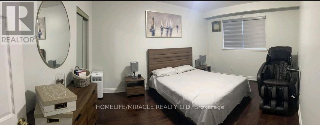 3528 Laddie Crescent, Mississauga, Ontario  L4T 1N1 - Photo 11 - W13103434