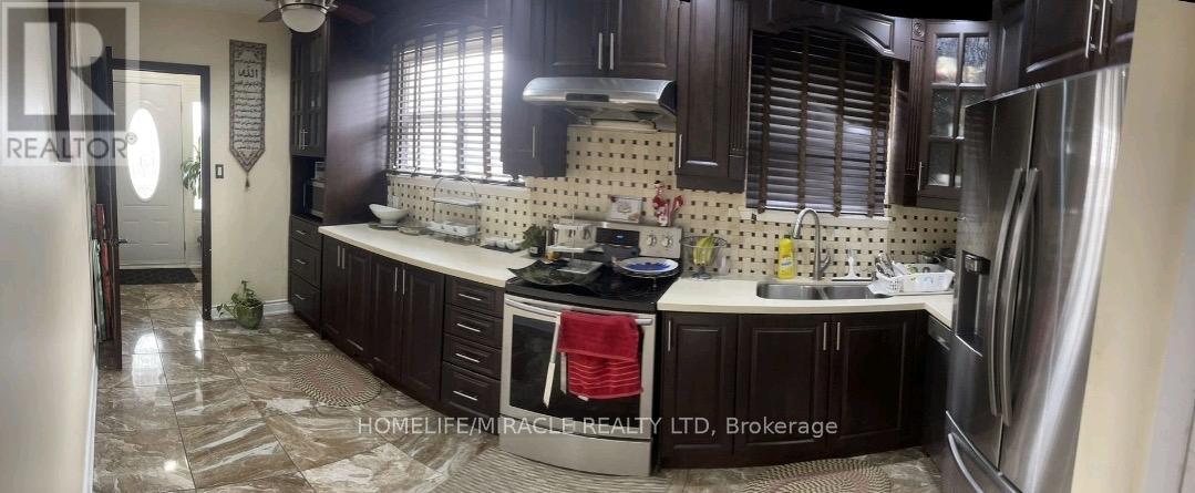3528 Laddie Crescent, Mississauga, Ontario  L4T 1N1 - Photo 15 - W13103434