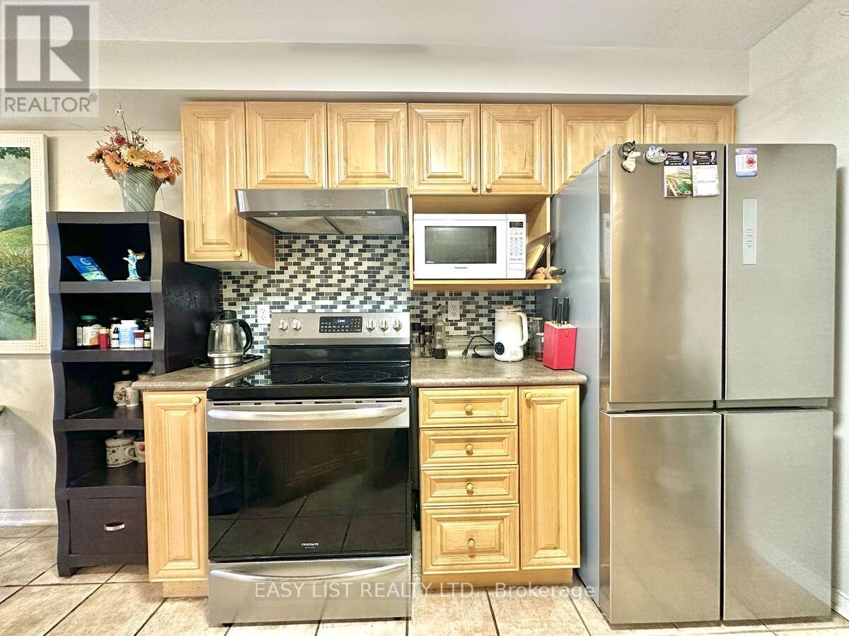 1104 Carding Mill Place, Mississauga, Ontario  L5W 1C4 - Photo 11 - W13103504