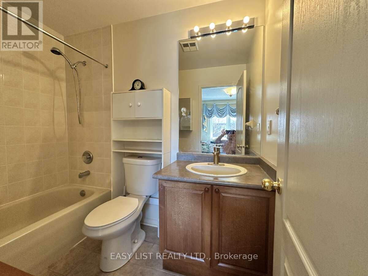 1104 Carding Mill Place, Mississauga, Ontario  L5W 1C4 - Photo 29 - W13103504