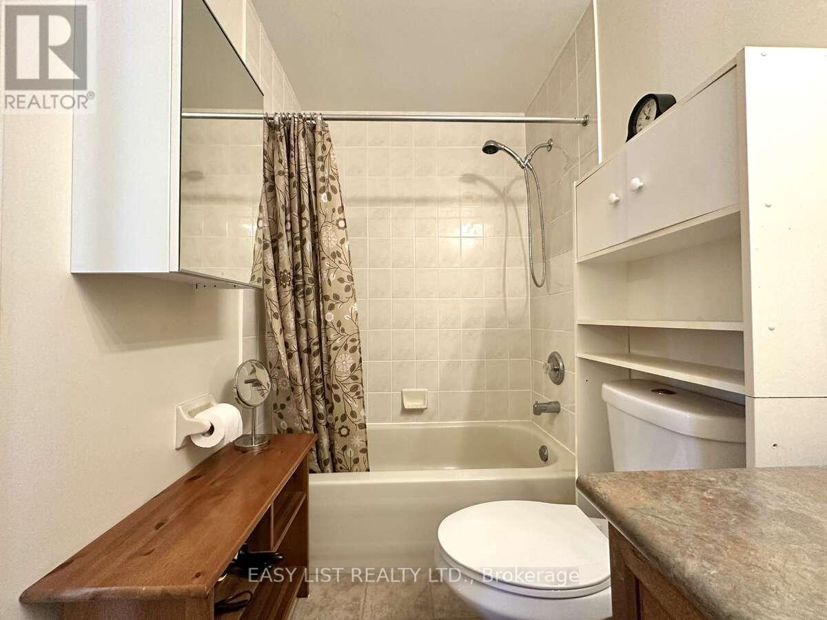 1104 Carding Mill Place, Mississauga, Ontario  L5W 1C4 - Photo 30 - W13103504