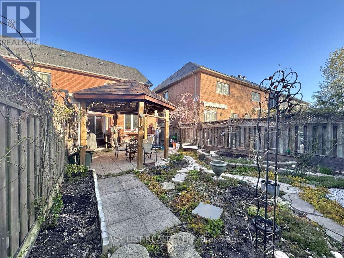 1104 Carding Mill Place, Mississauga, Ontario  L5W 1C4 - Photo 41 - W13103504