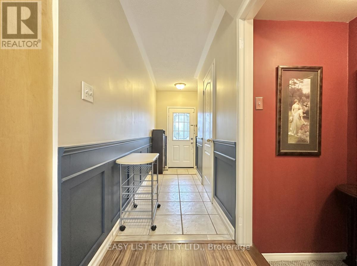 1104 Carding Mill Place, Mississauga, Ontario  L5W 1C4 - Photo 47 - W13103504