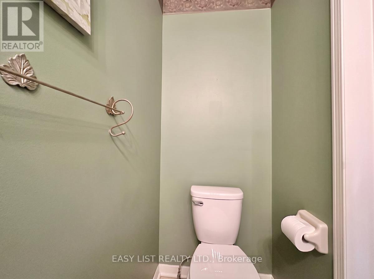 1104 Carding Mill Place, Mississauga, Ontario  L5W 1C4 - Photo 5 - W13103504