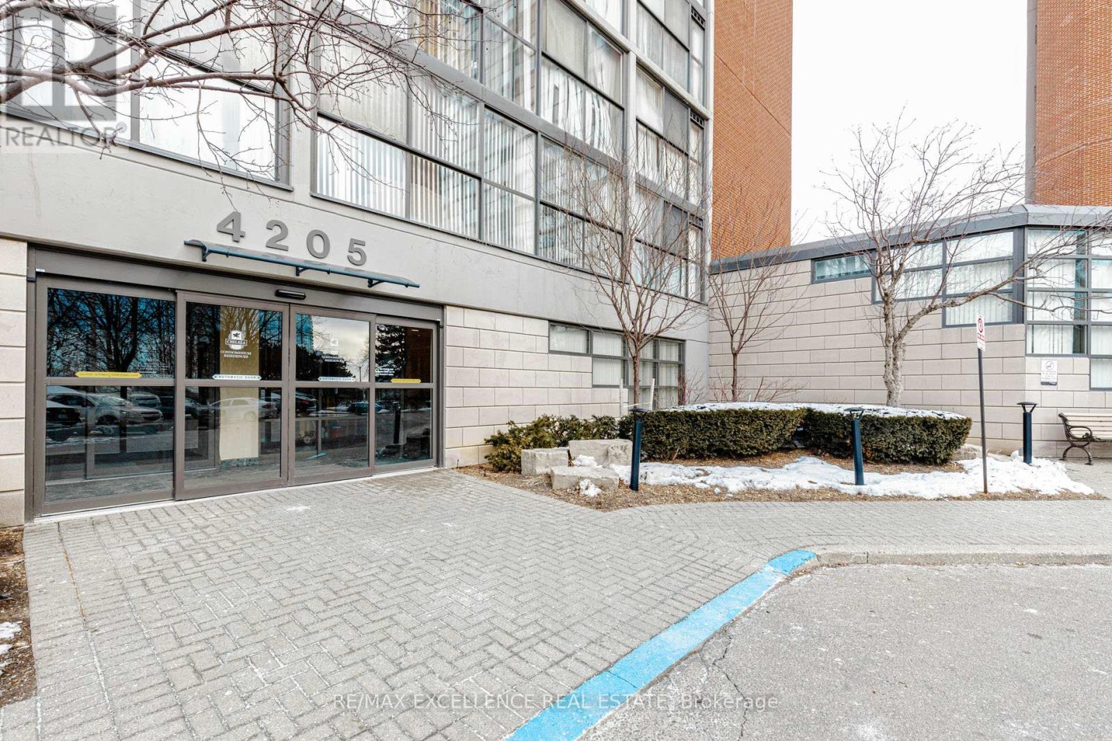 202 - 4205 Shipp Drive, Mississauga, Ontario  L4Z 2Y9 - Photo 4 - W13103516
