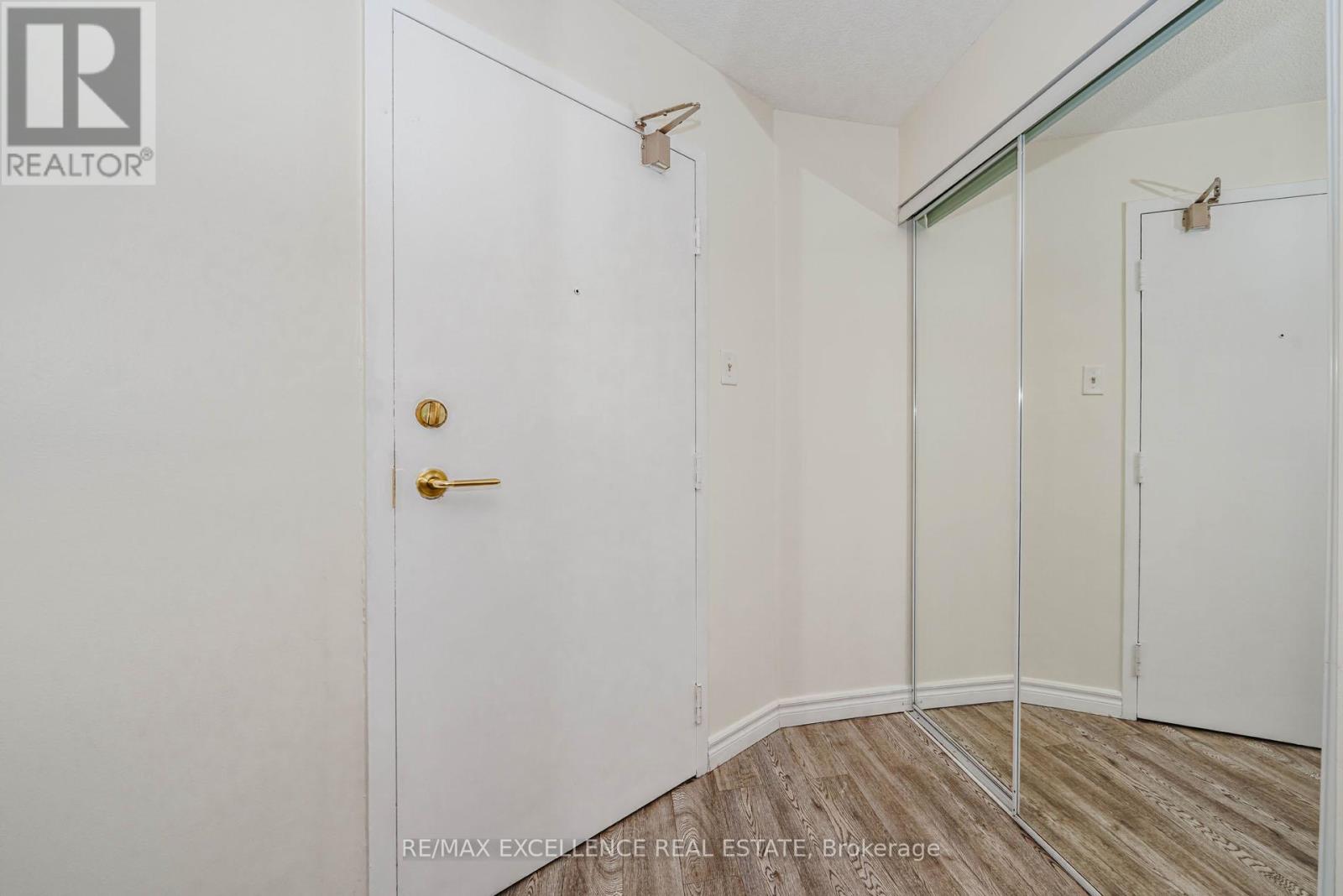 202 - 4205 Shipp Drive, Mississauga, Ontario  L4Z 2Y9 - Photo 9 - W13103516