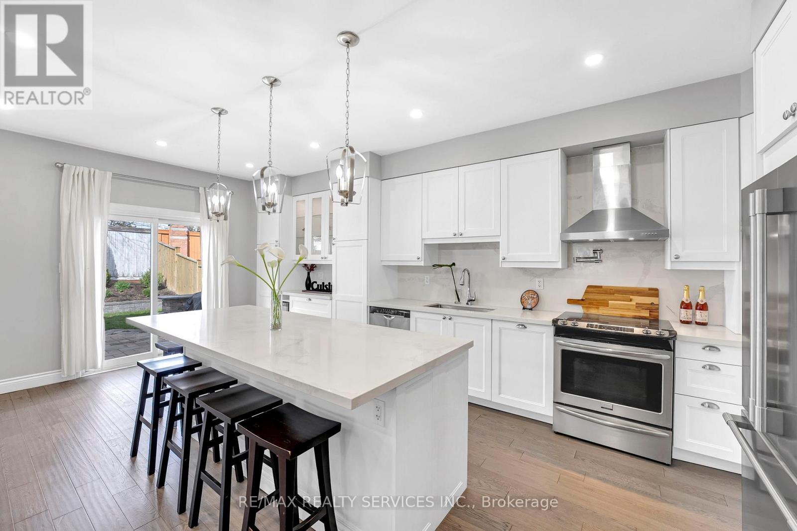 46 Ryegrass Crescent, Brampton, Ontario  L7A 3K8 - Photo 5 - W13103528