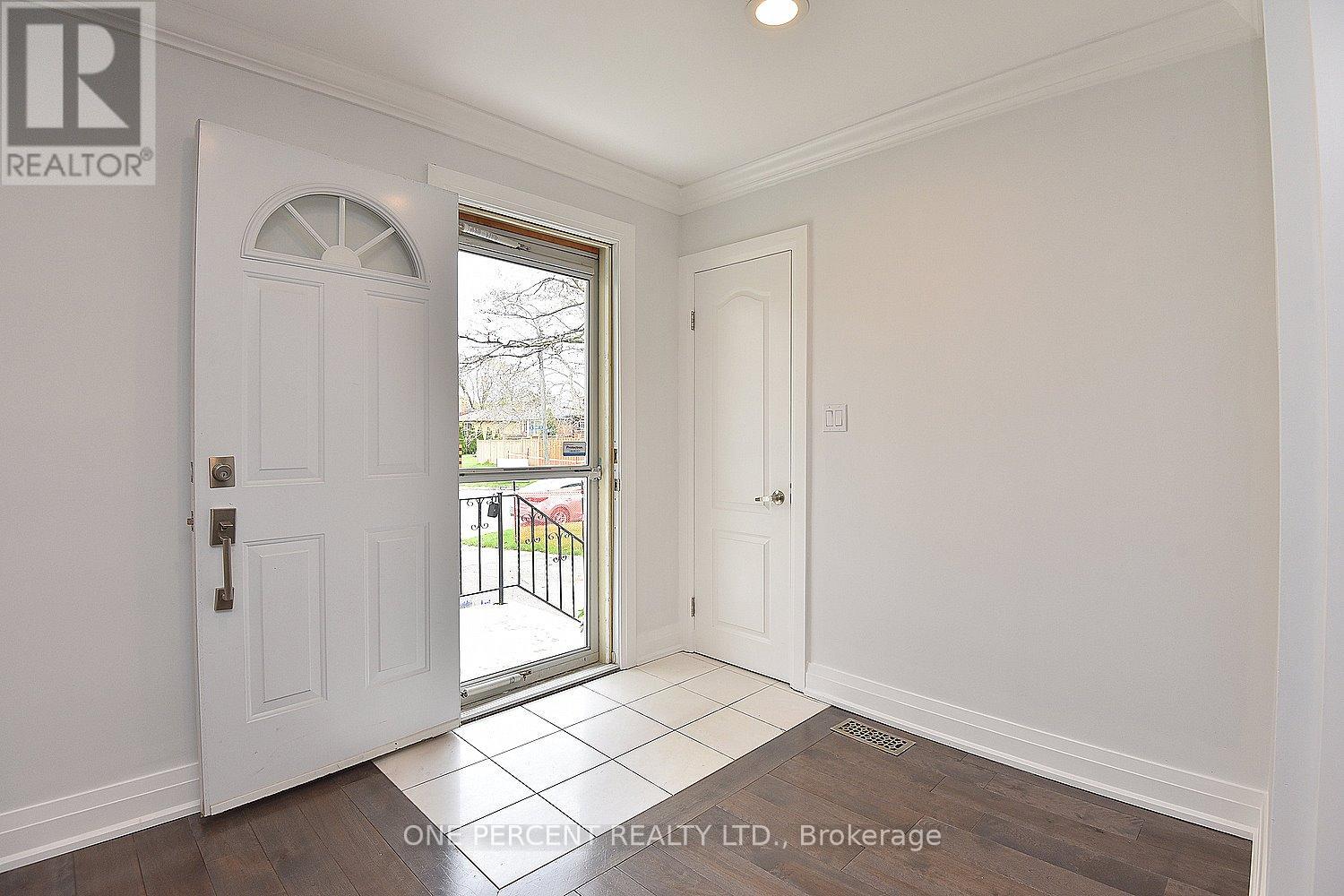 1338 De Quincy Crescent, Burlington, Ontario  L7P 1E4 - Photo 5 - W13103532