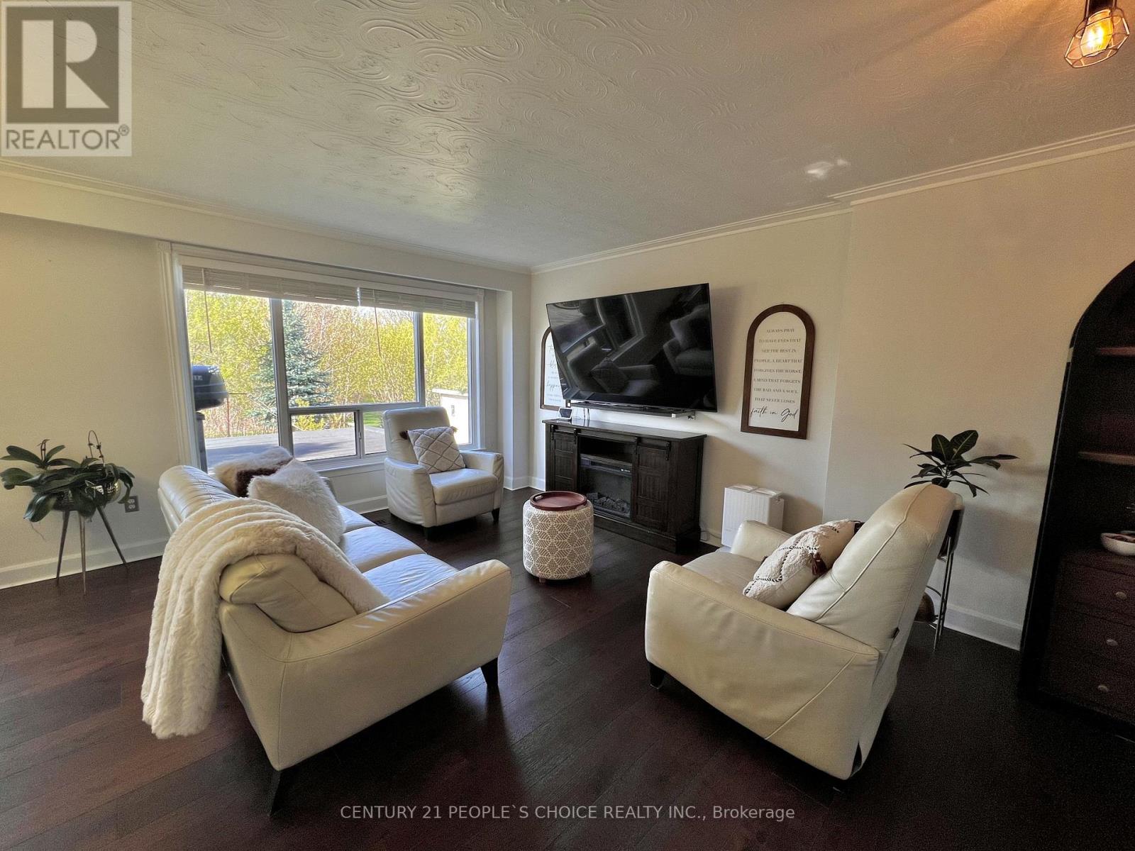 73 Newlin Crescent, Toronto, Ontario  M3L 1X5 - Photo 10 - W13103536