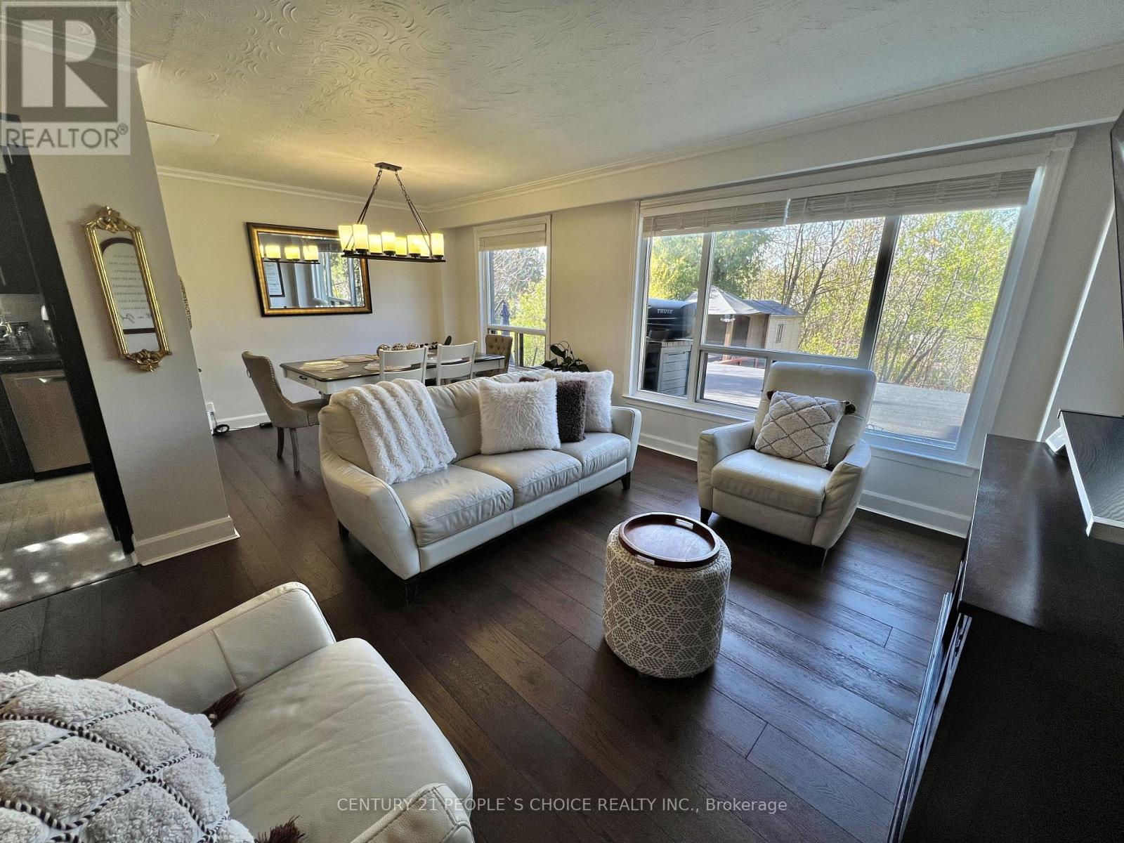 73 Newlin Crescent, Toronto, Ontario  M3L 1X5 - Photo 11 - W13103536