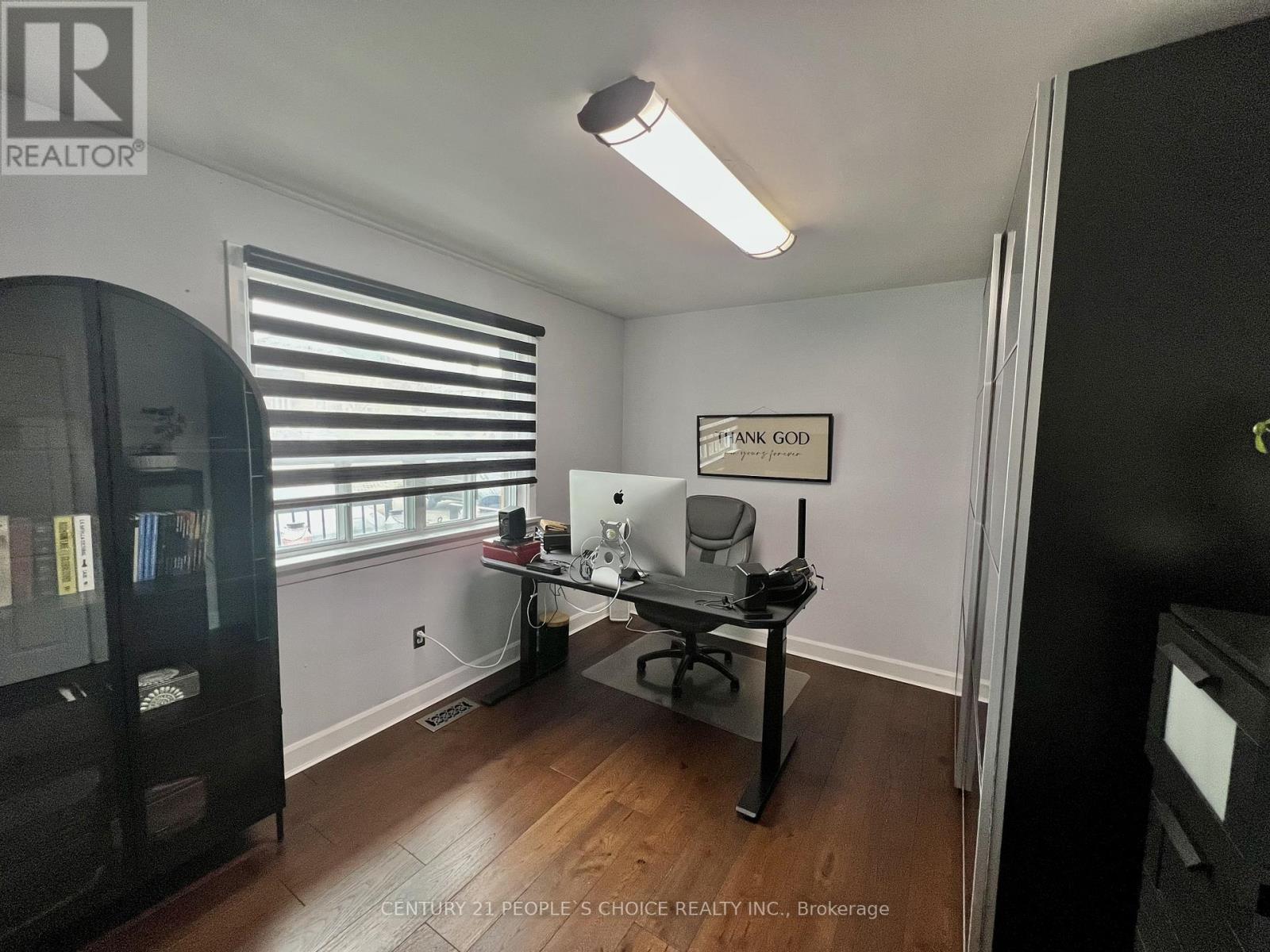 73 Newlin Crescent, Toronto, Ontario  M3L 1X5 - Photo 12 - W13103536