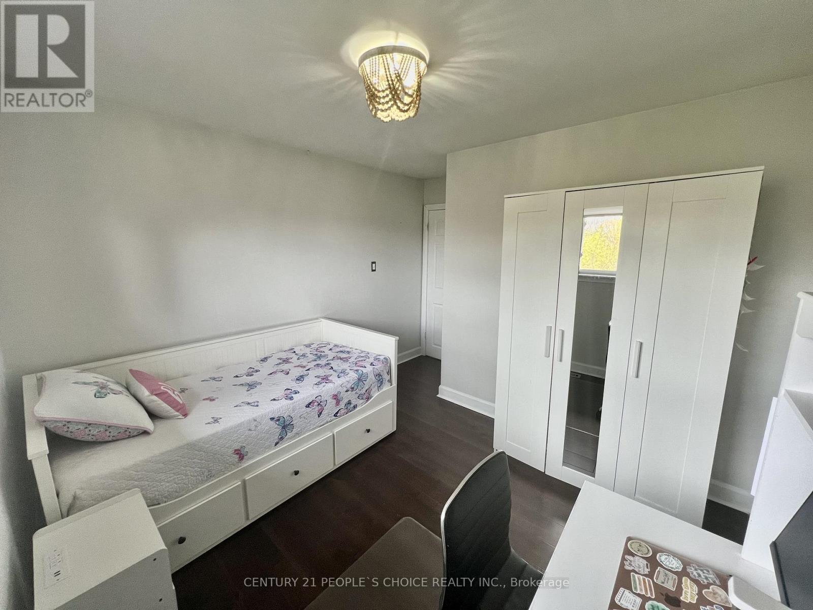 73 Newlin Crescent, Toronto, Ontario  M3L 1X5 - Photo 15 - W13103536