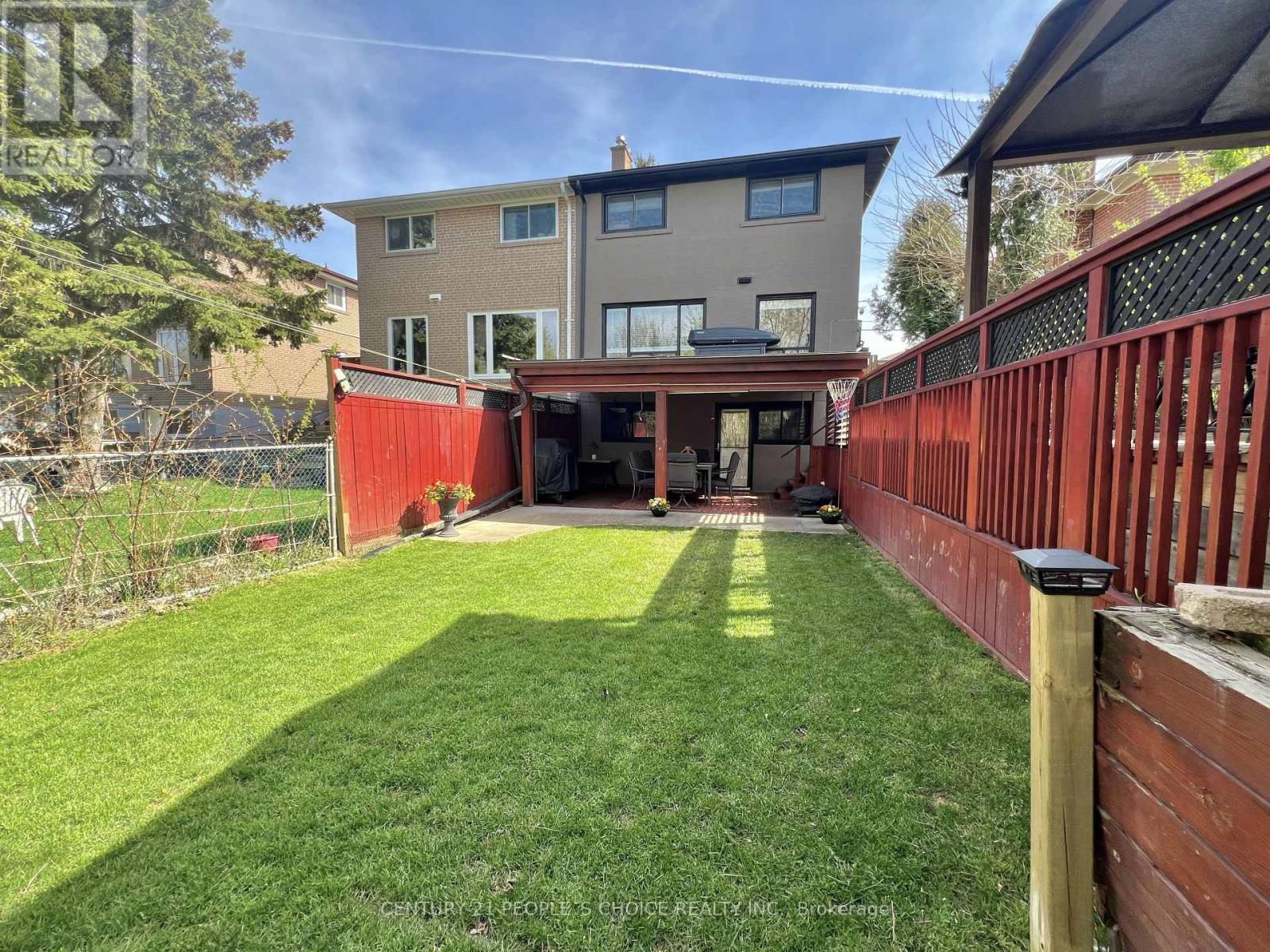 73 Newlin Crescent, Toronto, Ontario  M3L 1X5 - Photo 30 - W13103536