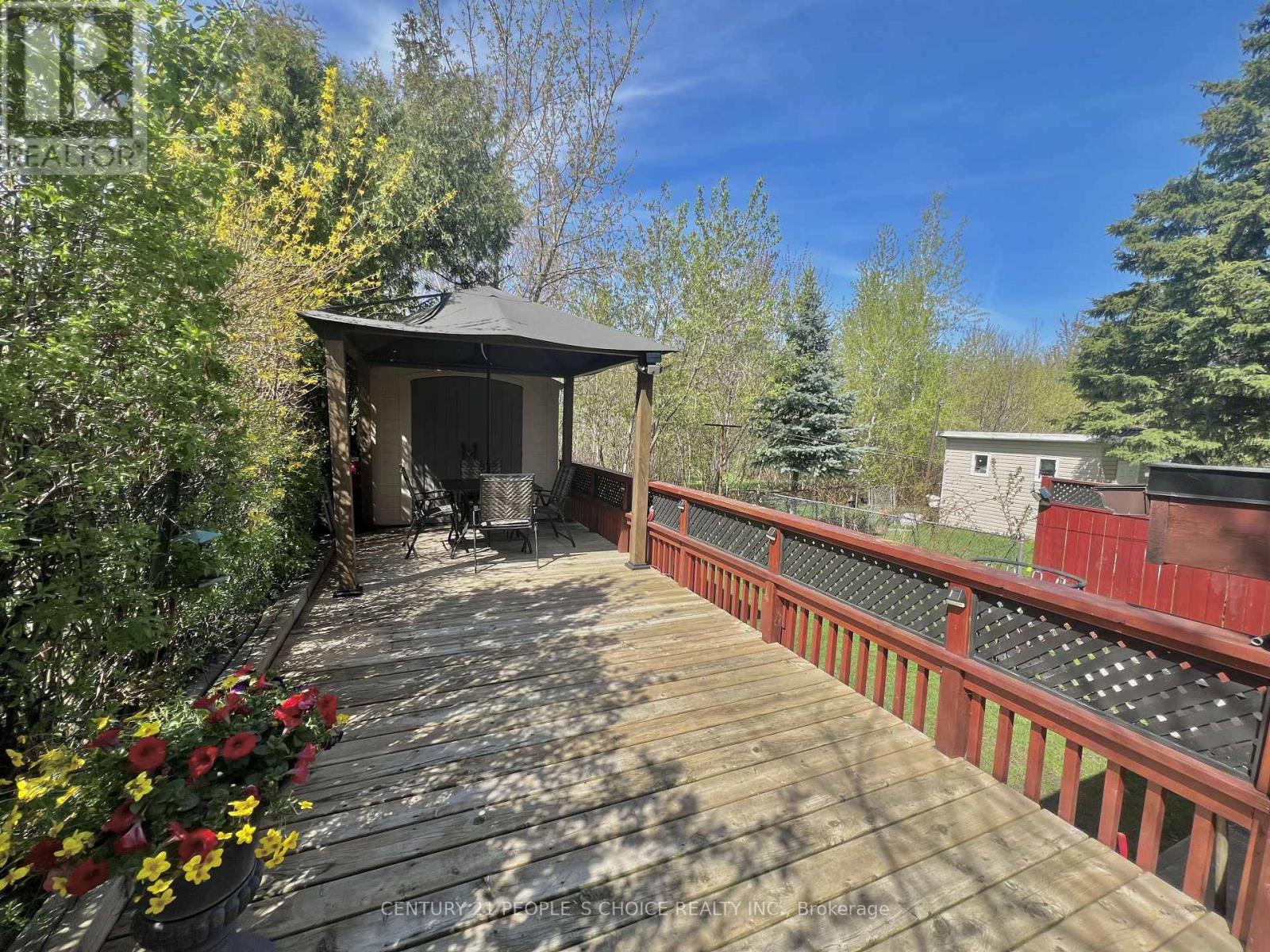 73 Newlin Crescent, Toronto, Ontario  M3L 1X5 - Photo 31 - W13103536