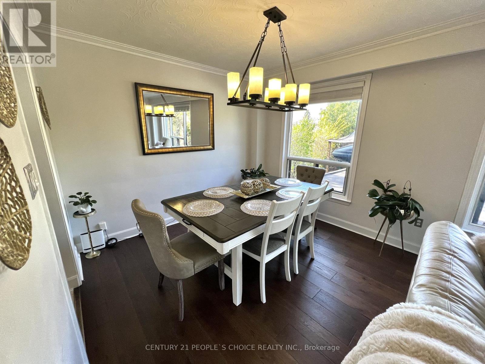 73 Newlin Crescent, Toronto, Ontario  M3L 1X5 - Photo 8 - W13103536