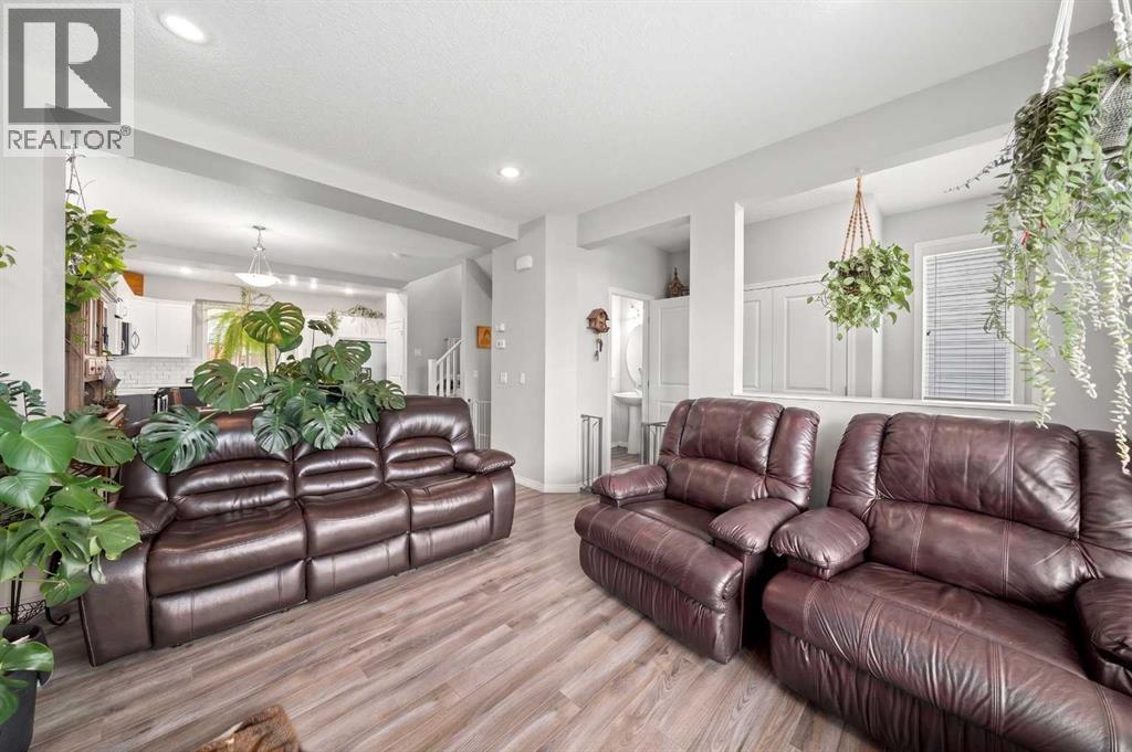 39 Heritage Boulevard, Cochrane, Alberta  T4C 2M1 - Photo 7 - A2308454