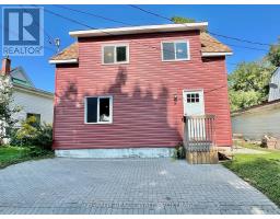 8 EDWARD LANE, Brockville, Ontario
