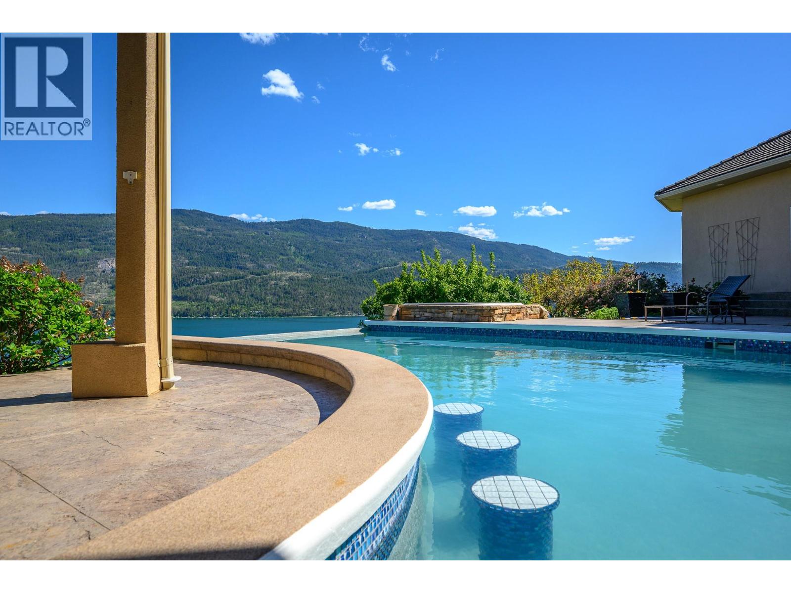 315 Kalamalka Lakeview Drive Unit# 6, Vernon, British Columbia  V1H 1S7 - Photo 4 - 10386135