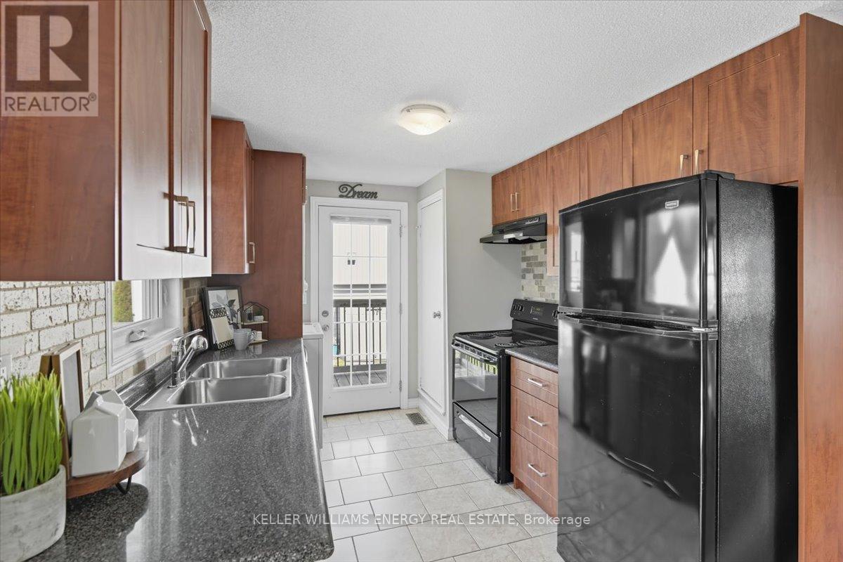 79 Fairway Drive, Clarington, Ontario  L1B 1B1 - Photo 11 - E13103792