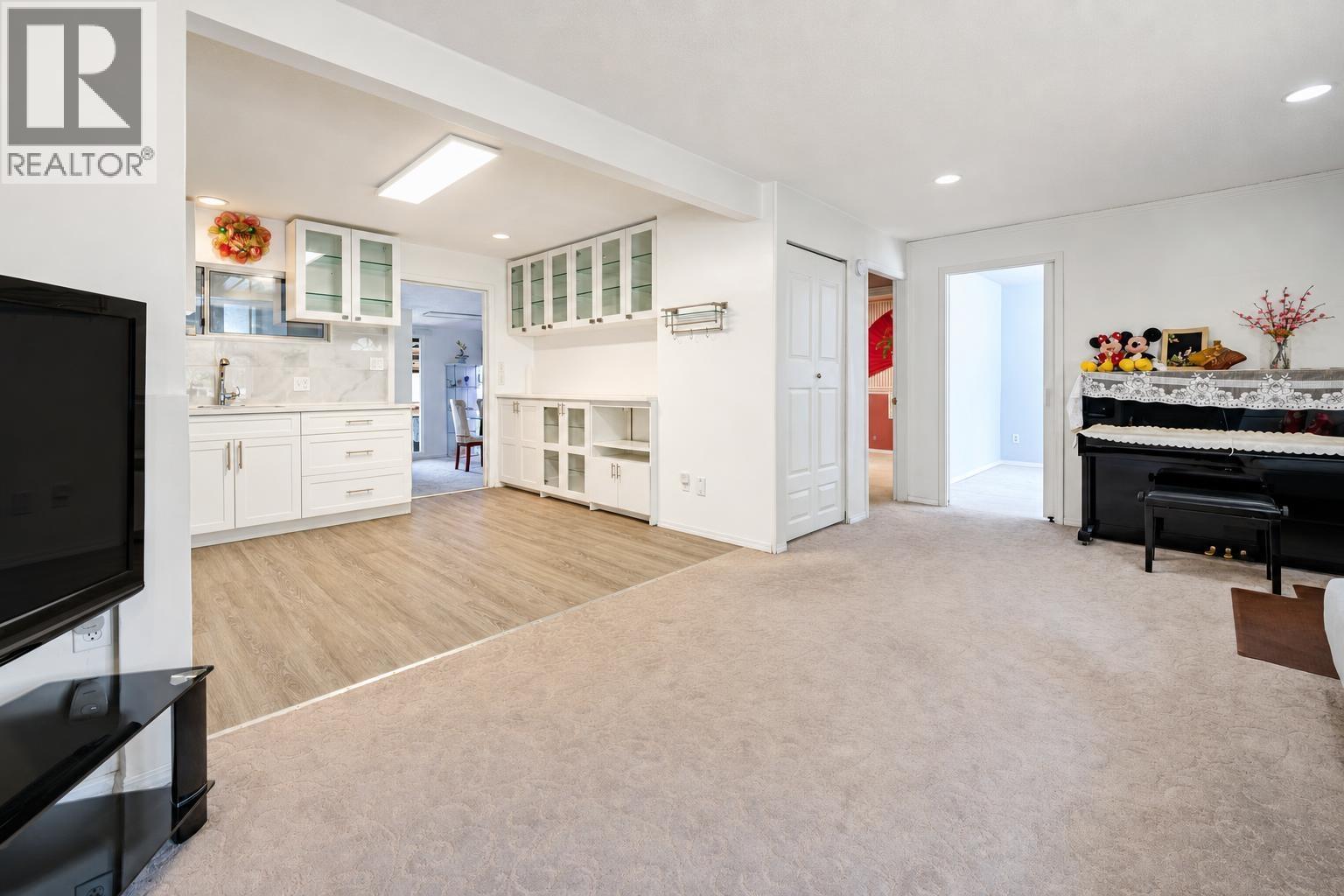 3335 Dieppe Drive, Vancouver, British Columbia  V5M 4B8 - Photo 5 - R3118285