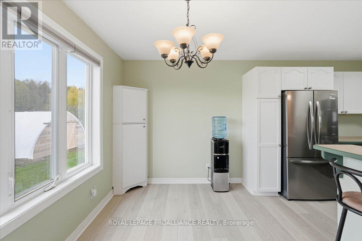 2425 Wallbridge Loyalist Road, Quinte West, Ontario  K0K 2B0 - Photo 11 - X13103936