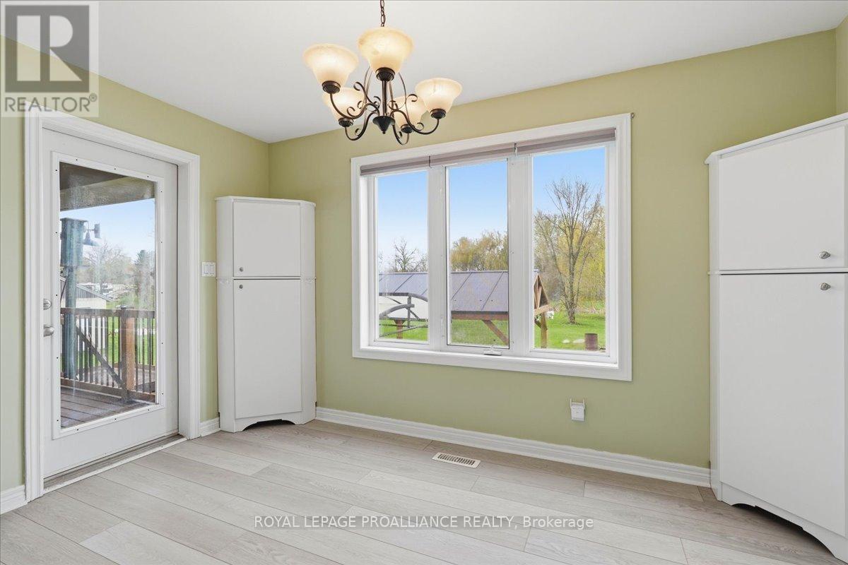 2425 Wallbridge Loyalist Road, Quinte West, Ontario  K0K 2B0 - Photo 12 - X13103936