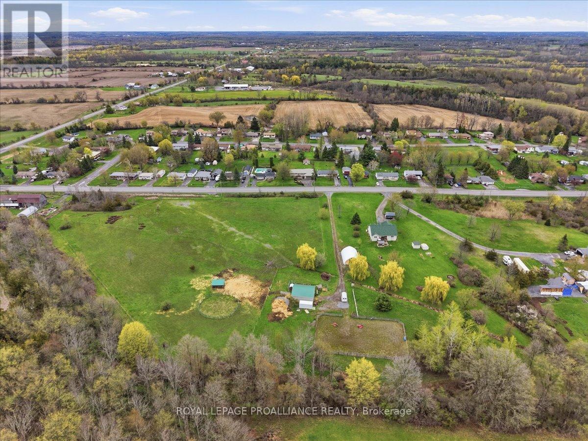 2425 Wallbridge Loyalist Road, Quinte West, Ontario  K0K 2B0 - Photo 37 - X13103936
