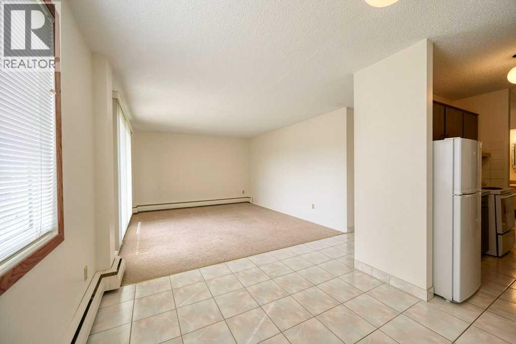 4323 75 Street Nw, Calgary, Alberta  T3B 2M7 - Photo 10 - A2296391