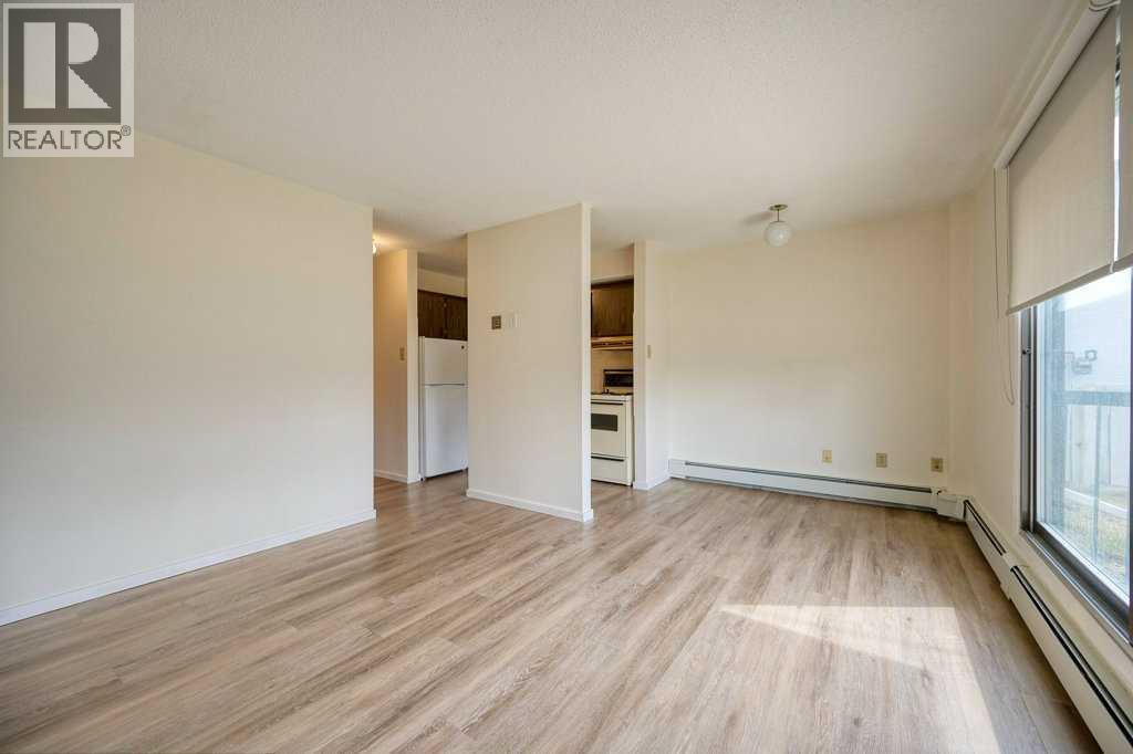 4323 75 Street Nw, Calgary, Alberta  T3B 2M7 - Photo 7 - A2296391