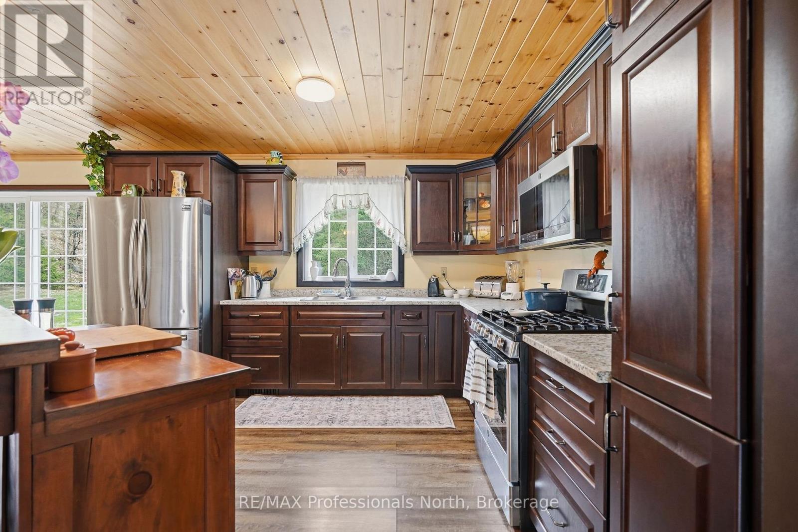 2253 Lone Pine Drive, Huntsville, Ontario  P0B 1L0 - Photo 6 - X13103630