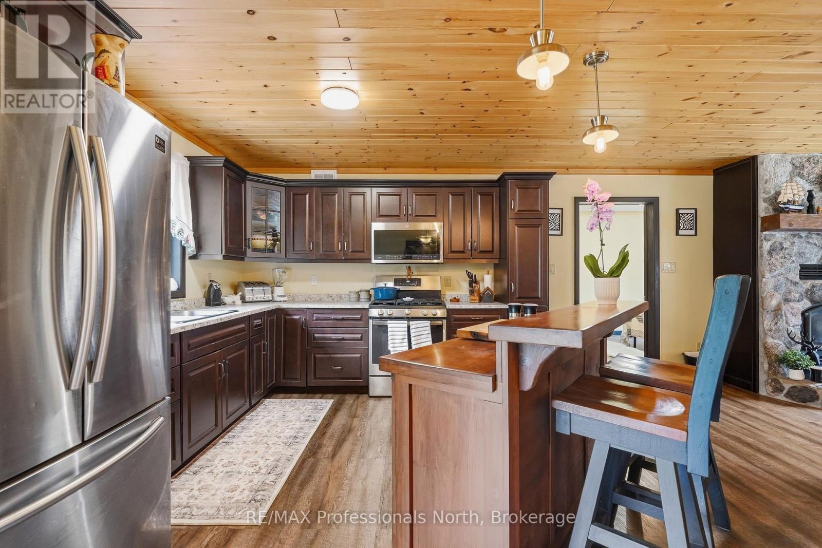 2253 Lone Pine Drive, Huntsville, Ontario  P0B 1L0 - Photo 7 - X13103630