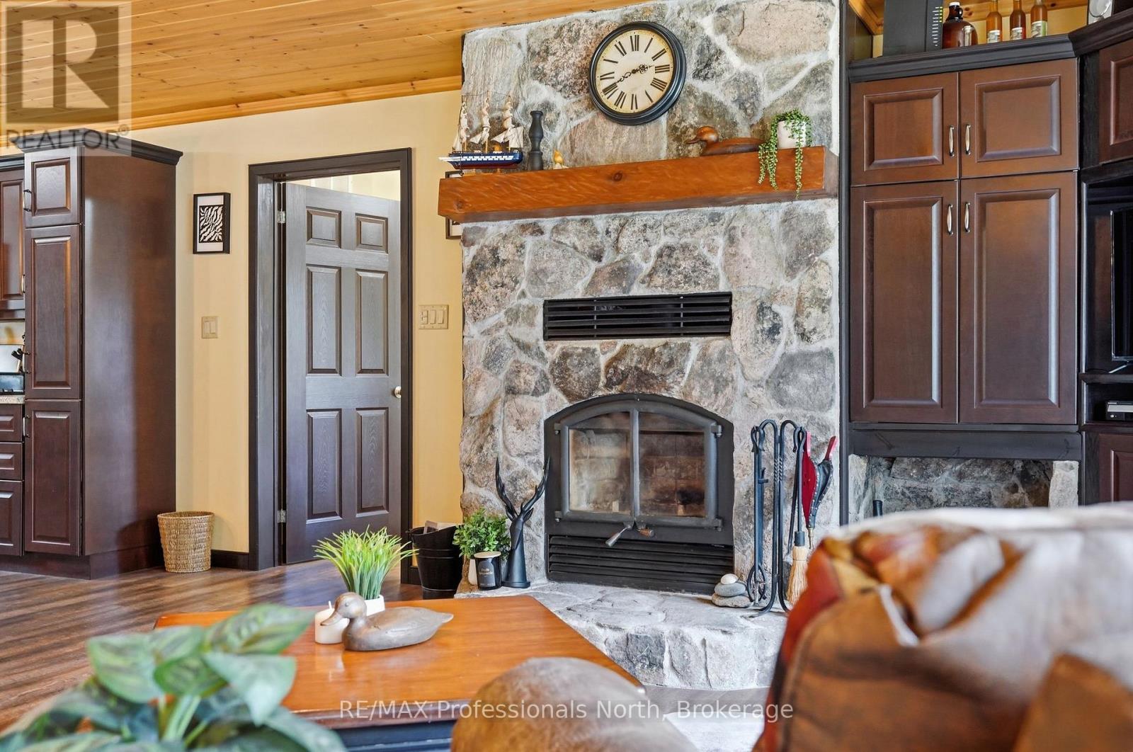 2253 Lone Pine Drive, Huntsville, Ontario  P0B 1L0 - Photo 8 - X13103630