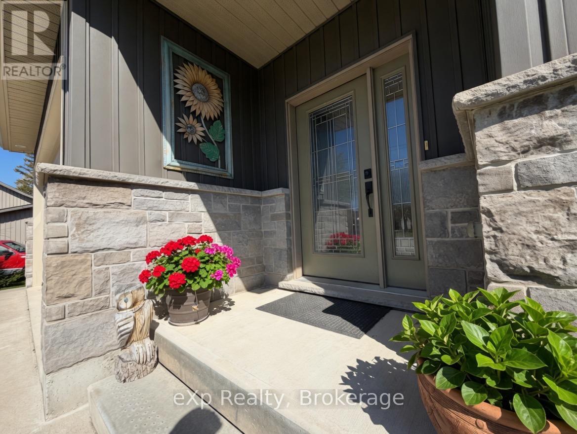 133 William Street, West Grey, Ontario  N0G 2M0 - Photo 3 - X13103738