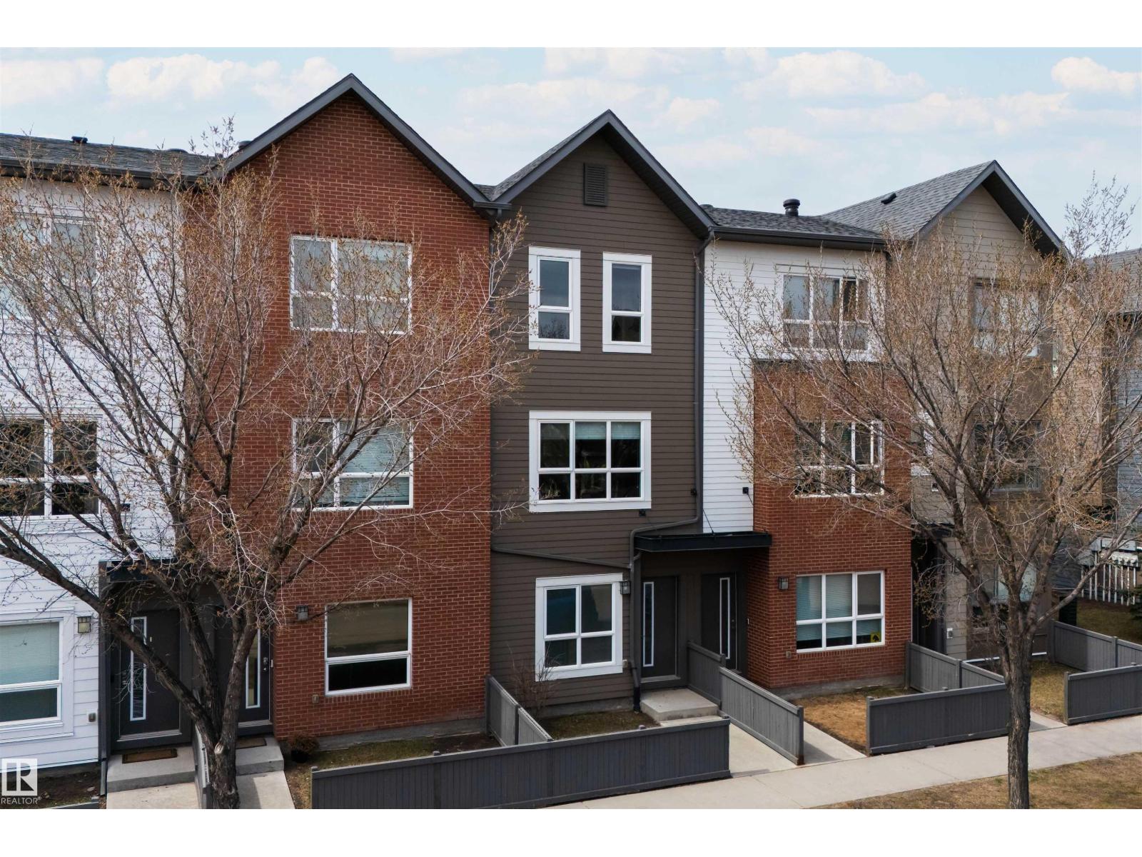 #8 2560 PEGASUS BV NW, edmonton, Alberta