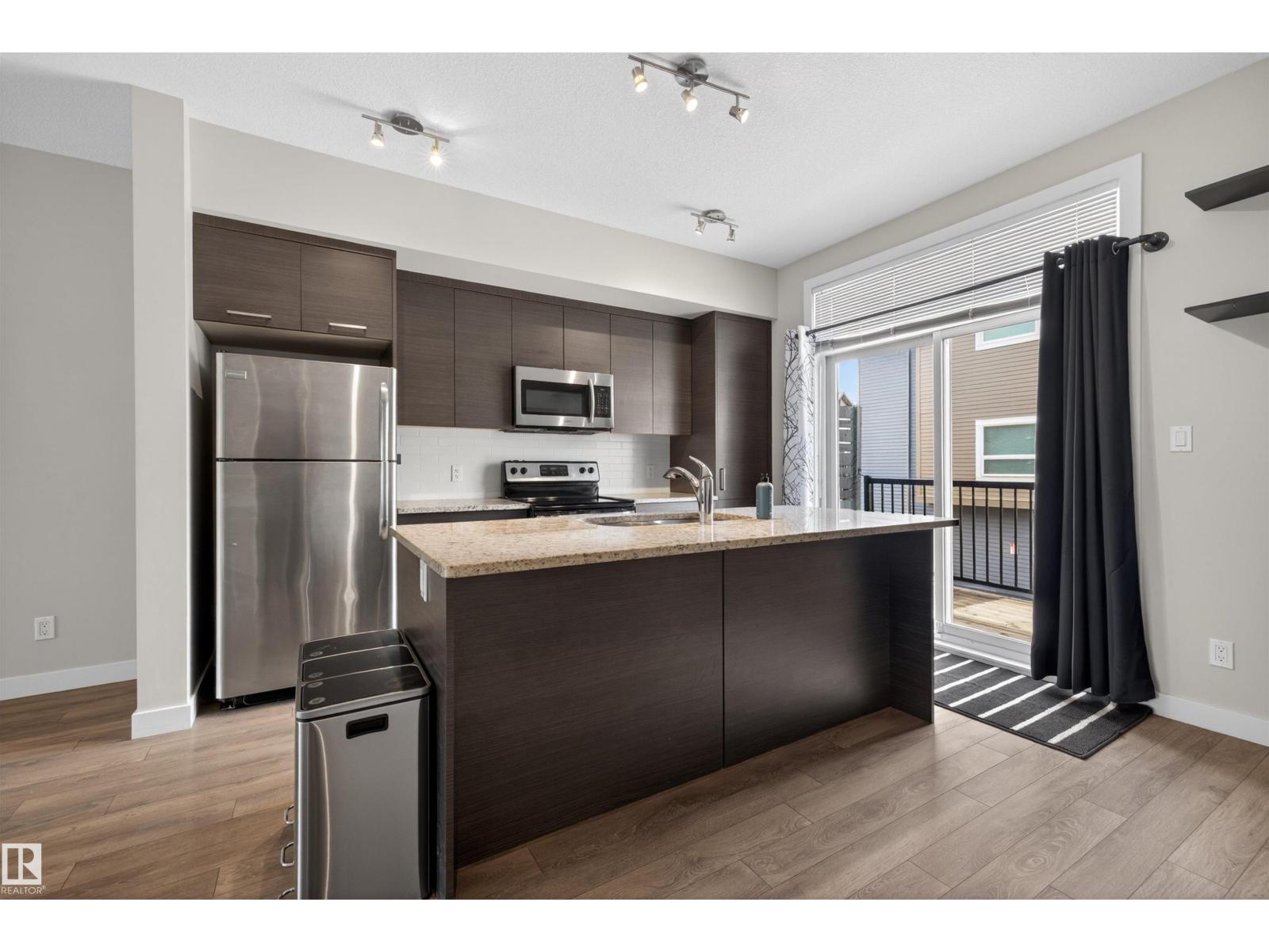 #8 2560 Pegasus Bv Nw, Edmonton, Alberta  T5E 6V4 - Photo 3 - E4486630