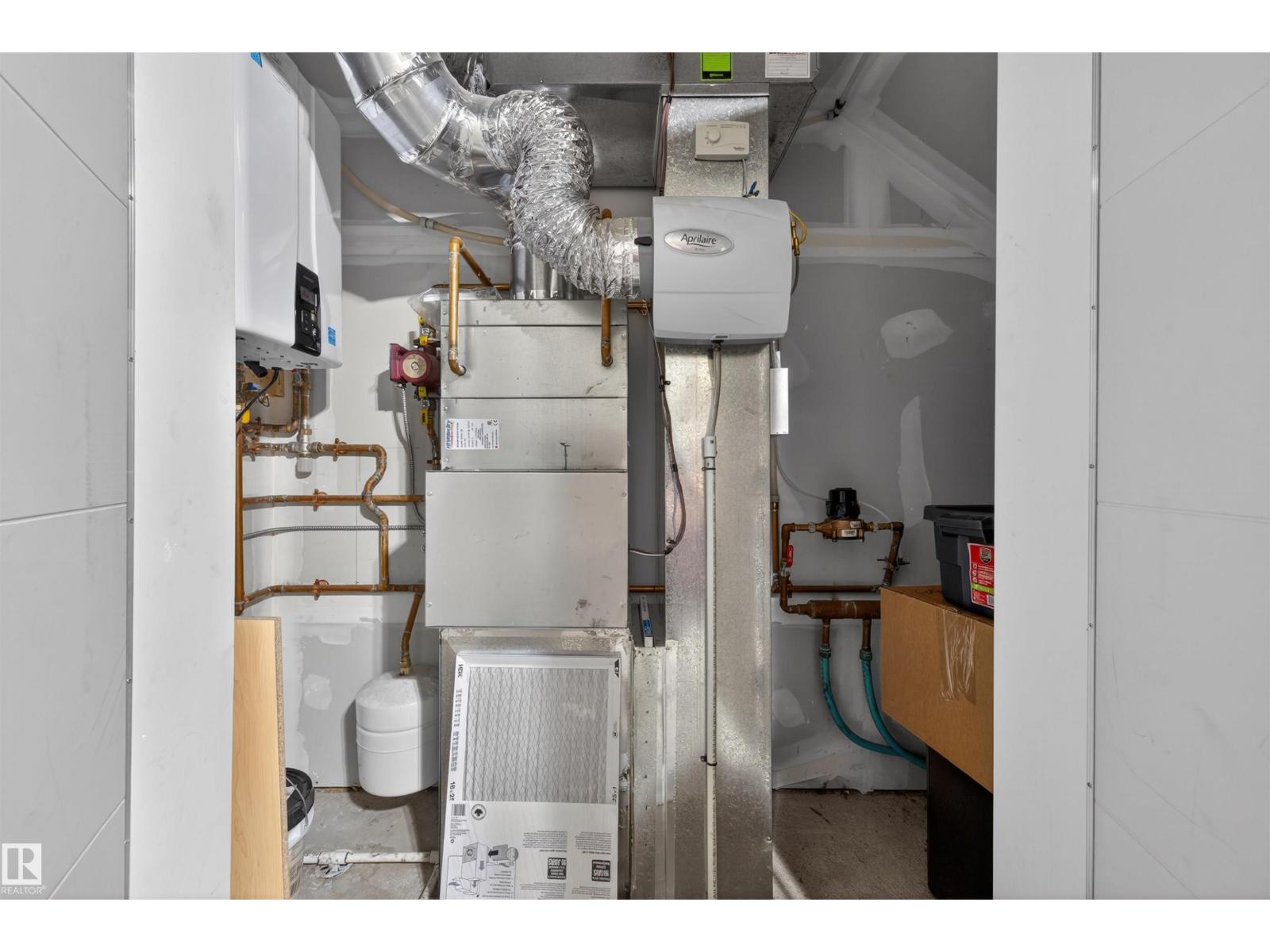 #8 2560 Pegasus Bv Nw, Edmonton, Alberta  T5E 6V4 - Photo 33 - E4486630