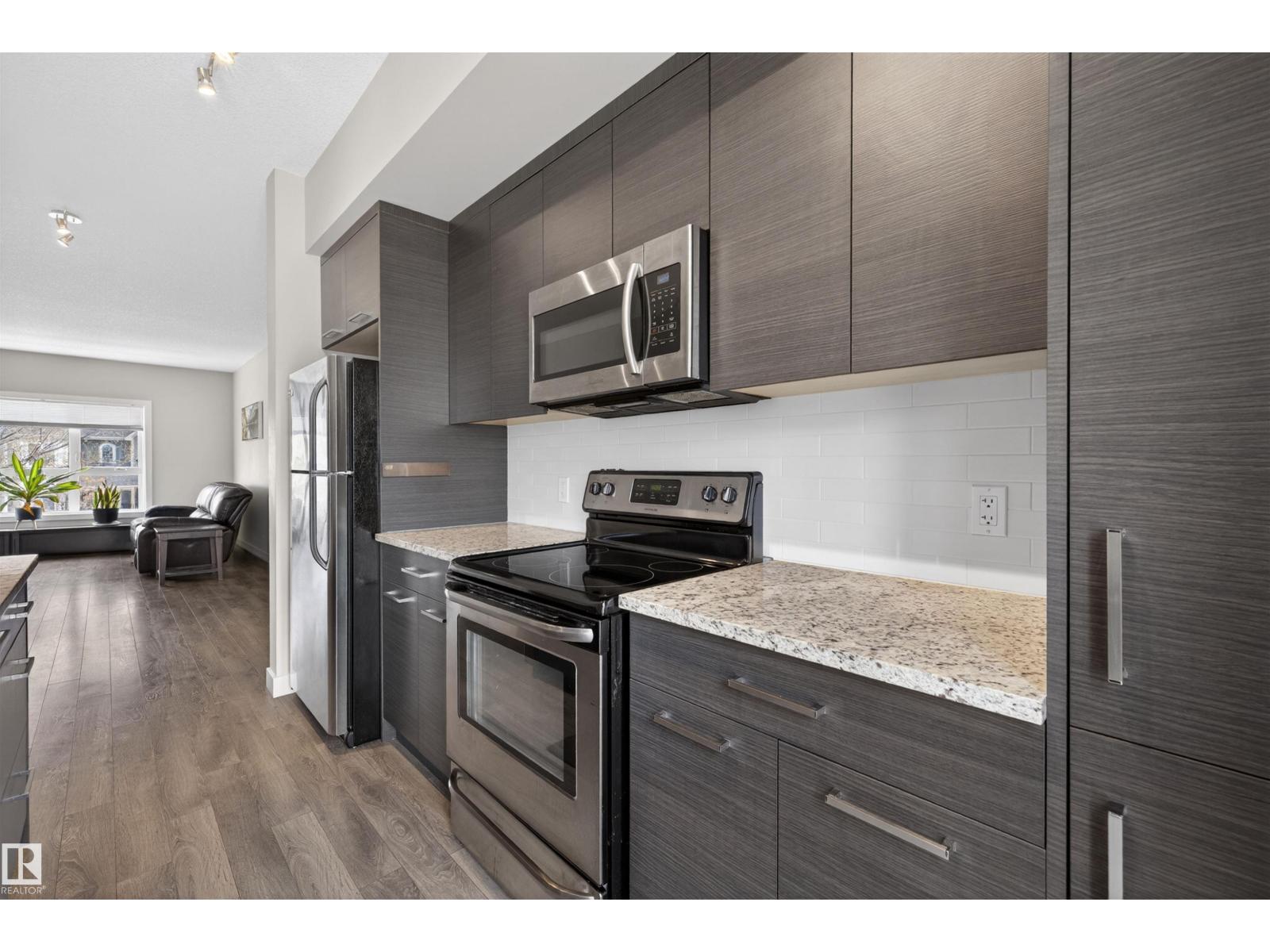 #8 2560 Pegasus Bv Nw, Edmonton, Alberta  T5E 6V4 - Photo 5 - E4486630