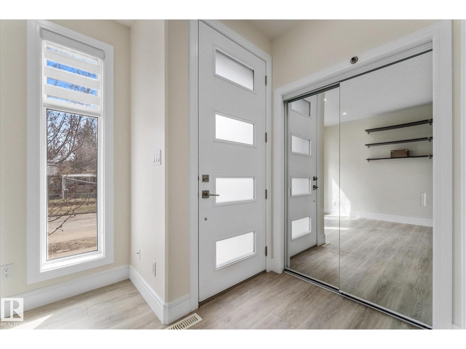 14914 108 Av Nw, Edmonton, Alberta  T5P 1L8 - Photo 4 - E4486635