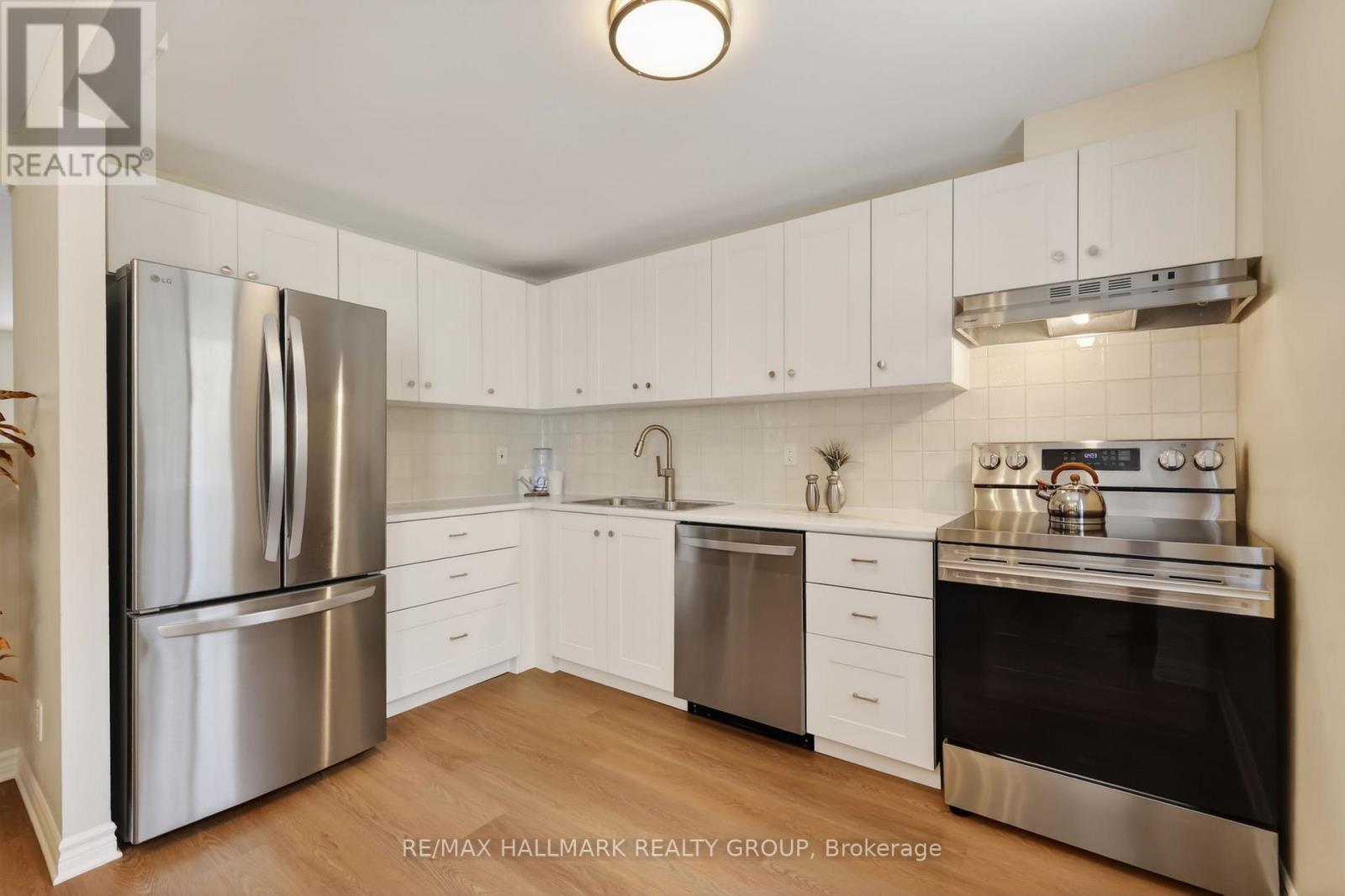 1458 Lassiter Terrace, Ottawa, Ontario  K1J 8N3 - Photo 8 - X13103742