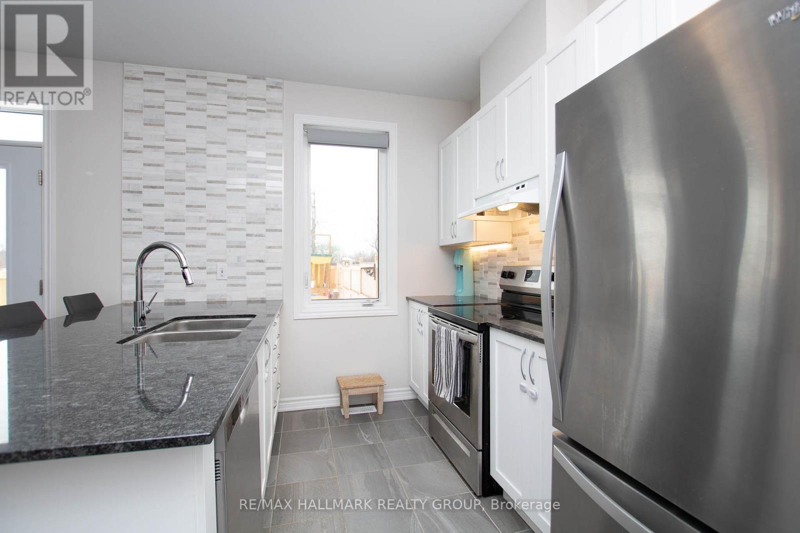 625 Crevier Walk, Ottawa, Ontario  K1W 0M5 - Photo 10 - X13103744