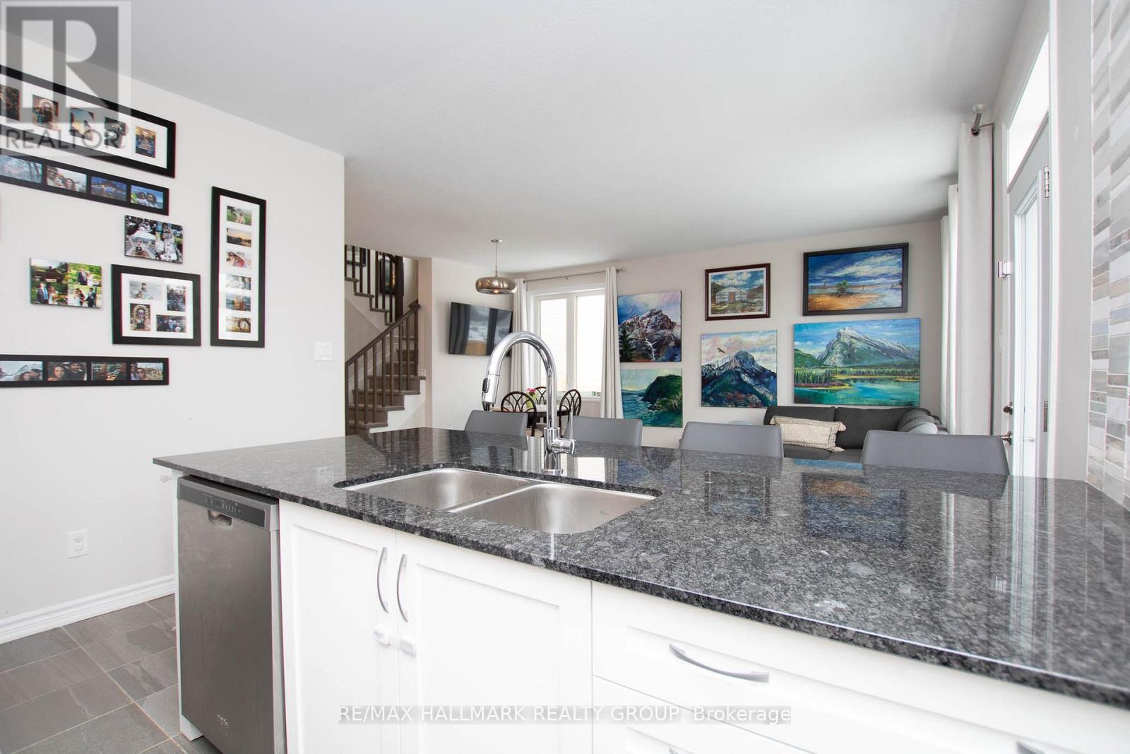625 Crevier Walk, Ottawa, Ontario  K1W 0M5 - Photo 12 - X13103744
